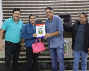 entrega-das-primeiras-matriculas-do-programa-regulariza-reserva-do-iguacu-xx.jpg