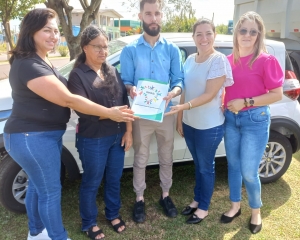 entrega-de-carro-para-apae-nova-esperanca-i.jpg