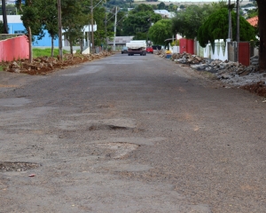 iniciada-a-obra-de-recapeamento-da-rua-joaquim-de-oliveira-i.jpg