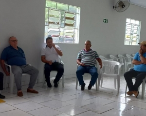 prefeito-vitorio-antunes-de-paula-em-reuniao-com-os-representantes-do-grupo-da-melhor-idade_(997).jpg