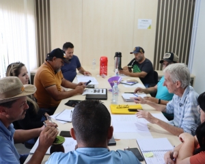 prefeito-vitorio-antunes-de-paula-reuniu-se-com-secretarios-municipais_(697).jpg