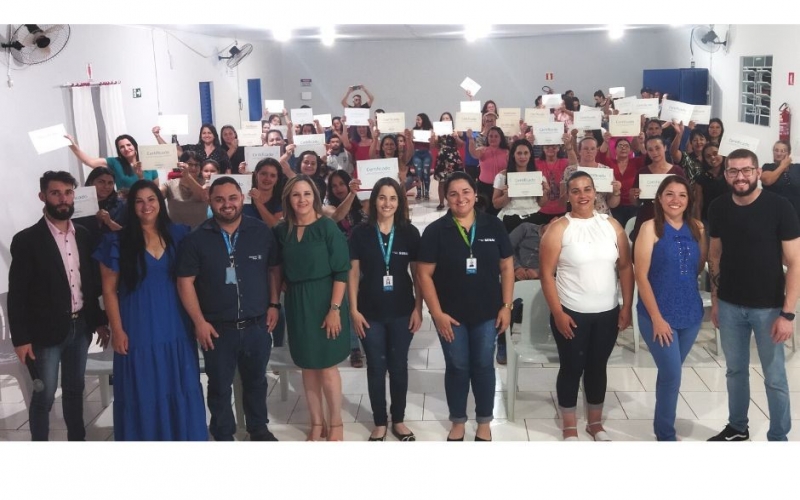 ENTREGA DE CERTIFICADOS DOS CURSOS DE PANIFICADOS E CONFEITOS EM PARCERIA COM O SESI/SENAI
