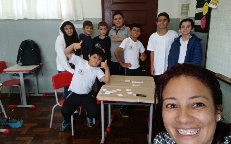 ESCOLA MUNICIPAL MONTEIRO LOBATO APLICA PROJETO PILOTO EM NOSSO MUNICÍPIO 