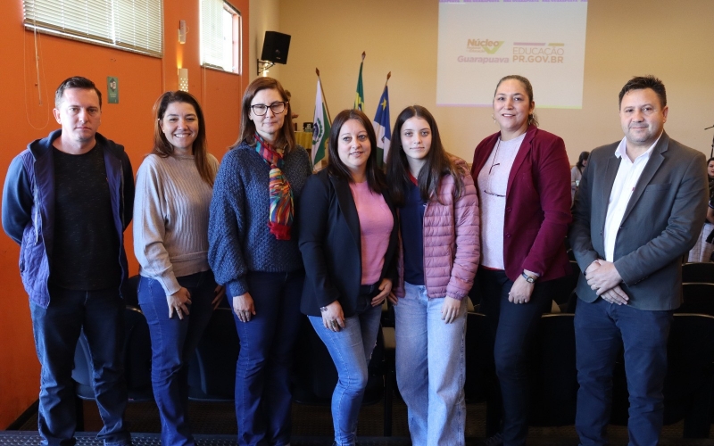 PREFEITO VITÓRIO ANTUNES DE PAULA PARTICIPA DA ENTREGA DE TABLETS E KIT DE ROBÓTICA AOS COLÉGIOS ESTADUAIS DO MUNICÍPIO