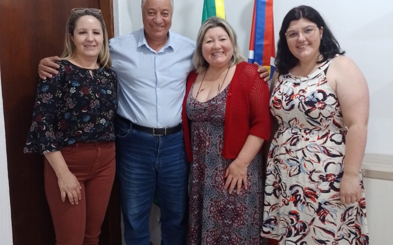 REPRESENTANTE DA CASA CIVIL GILSON AMARAL VISITA RESERVA O IGUAÇU 