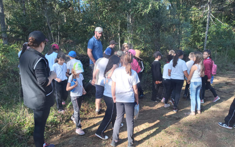 PROJETO DE VISITAÇÃO ÀS ESTAÇÕES ECOLÓGICAS COM ALUNOS DO MUNICÍPIO DE RESERVA DO IGUAÇU-PR